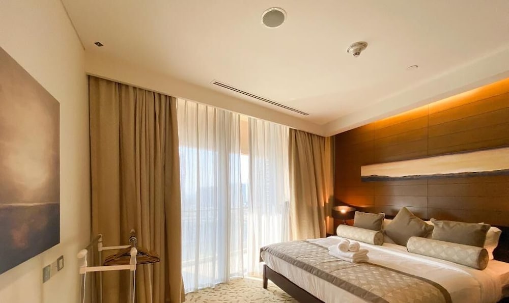 Three Bedrooms Full Fountains and Burj Khalifa View photo 3