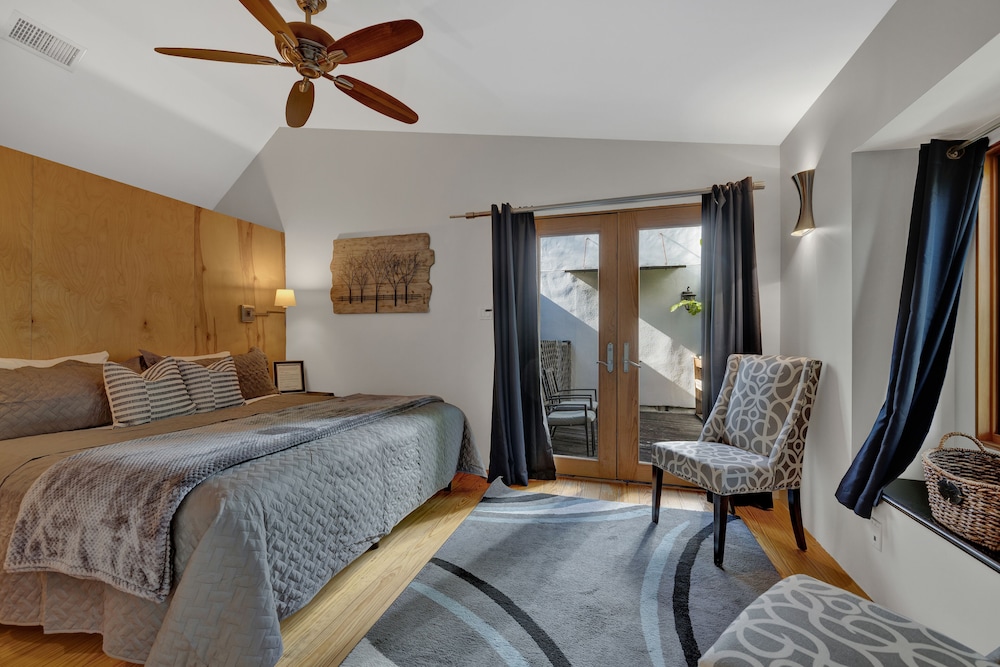 Studio, 1 King Bed, Hot Tub