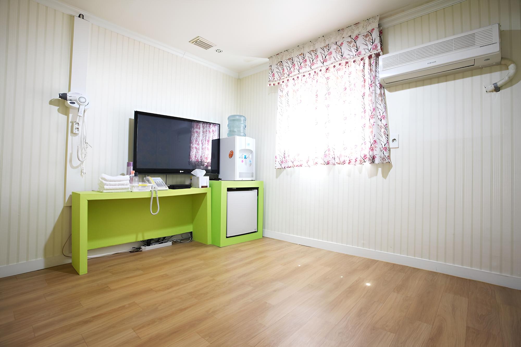 Room (Ondol Room) - Photo 2