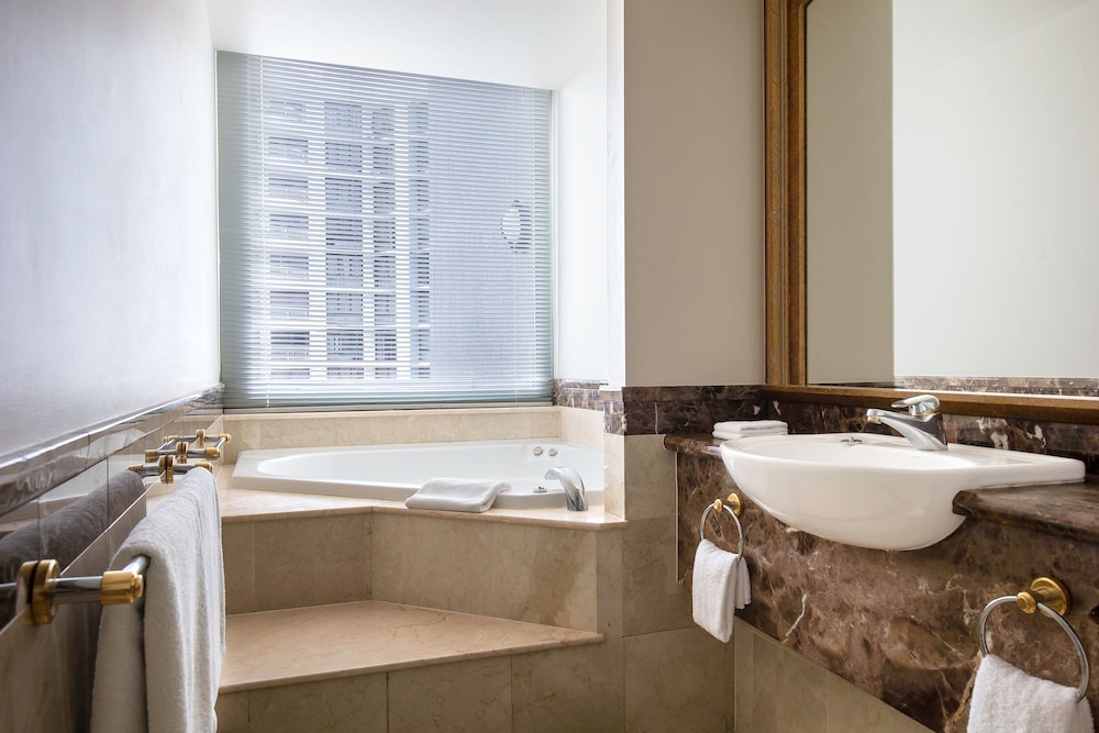 Spa Suite - Photo 2