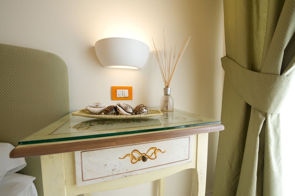 Superior Double Room, Sea View - Photo 8
