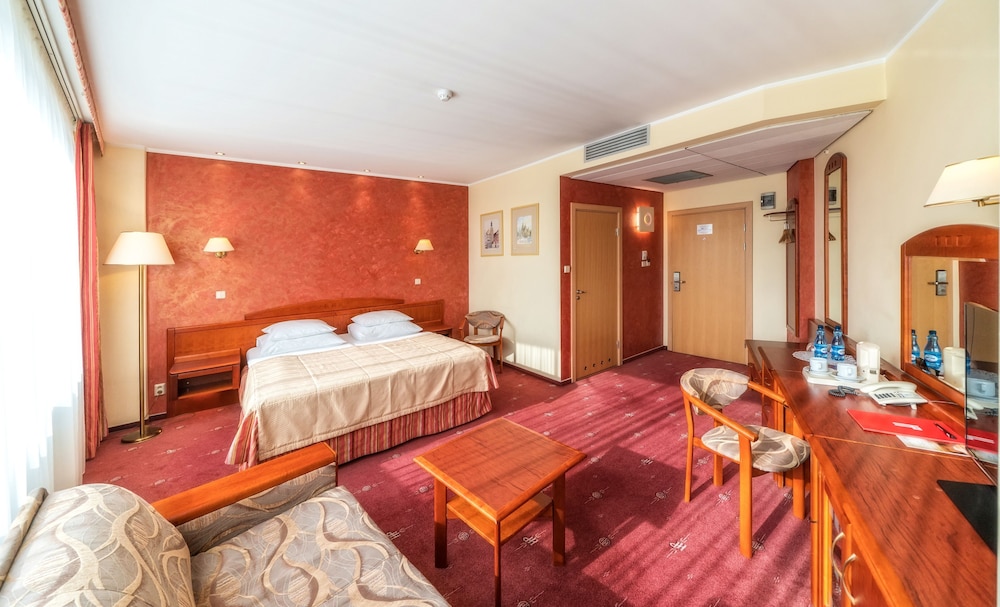 Superior Room - Photo 11