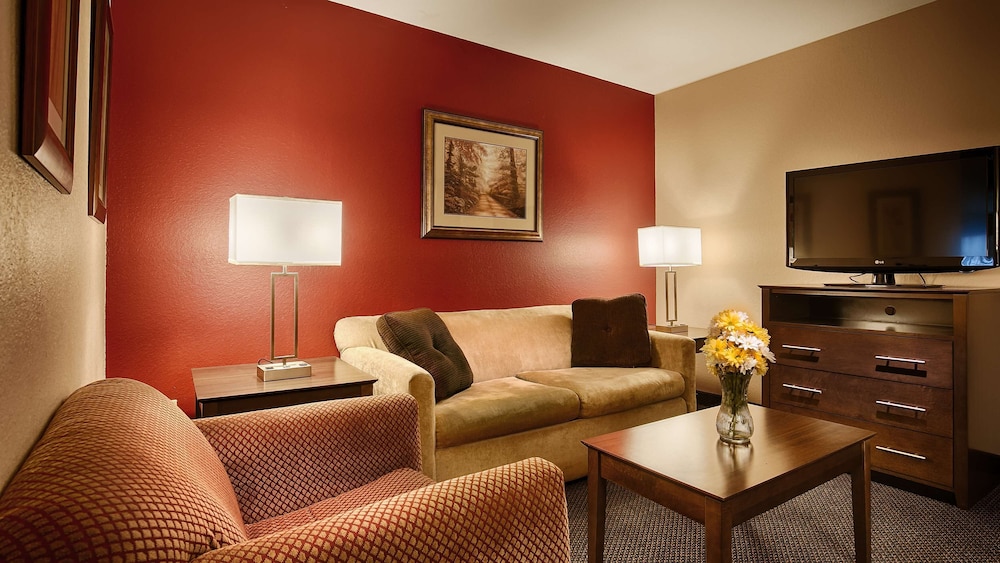 Suite, 1 King Bed, Non Smoking, Kitchenette