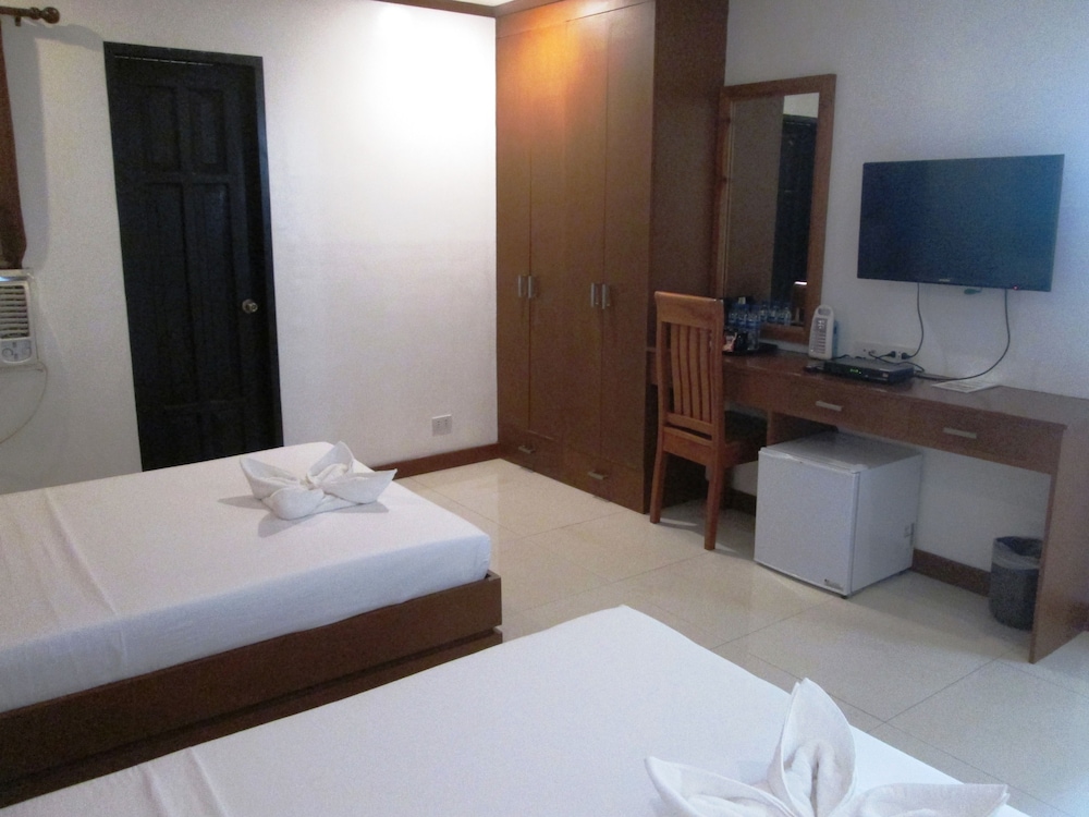 Deluxe Triple Room photo 2