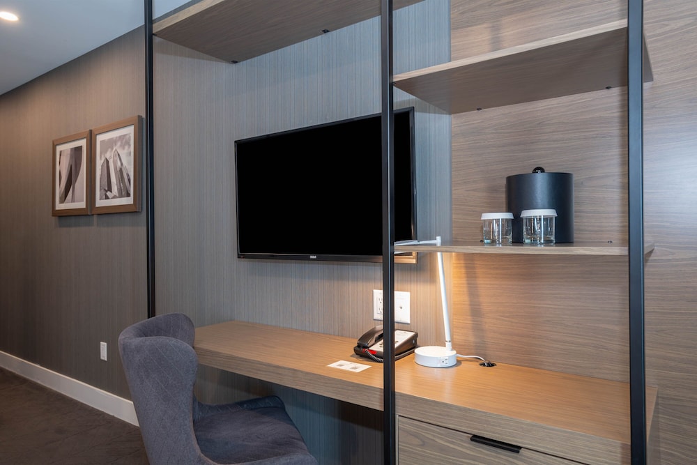 Signature Room, 1 King Bed