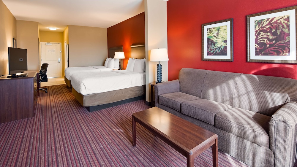 Suite, 2 Queen Beds, Non Smoking, Refrigerator & Microwave (Shower Only;with Sofabed) photo 1