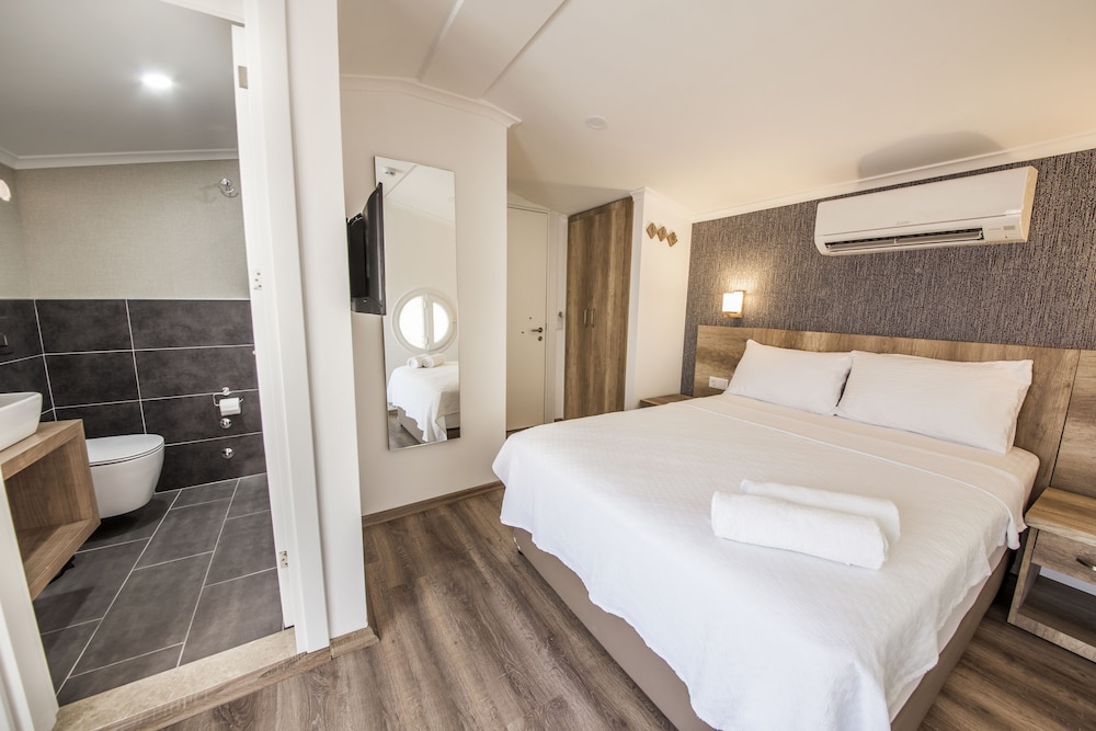 Deluxe Double Room, Balcony (Dekatria) photo 1