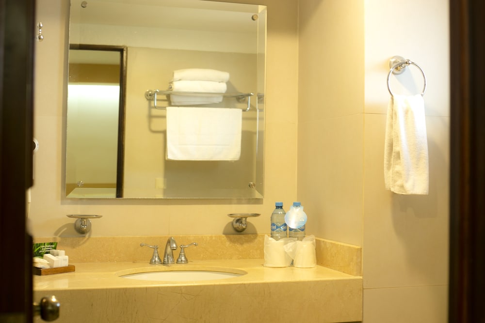 Standard Twin Room - Photo 3