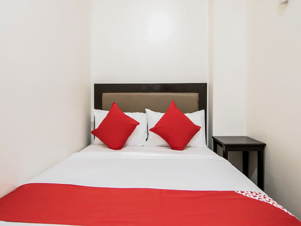 Suite - Photo 1
