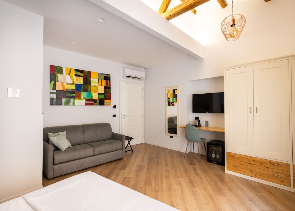 Room photo 2