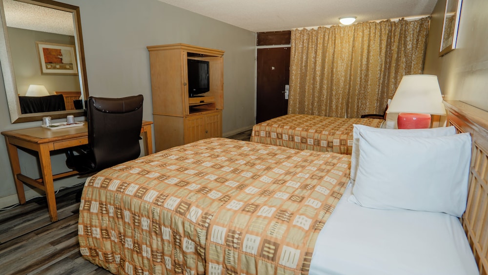 Standard Room, 2 Double Beds, Smoking photo 2