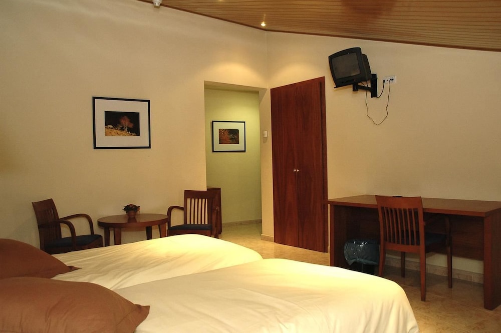 Quadruple Room (2+2) photo 3
