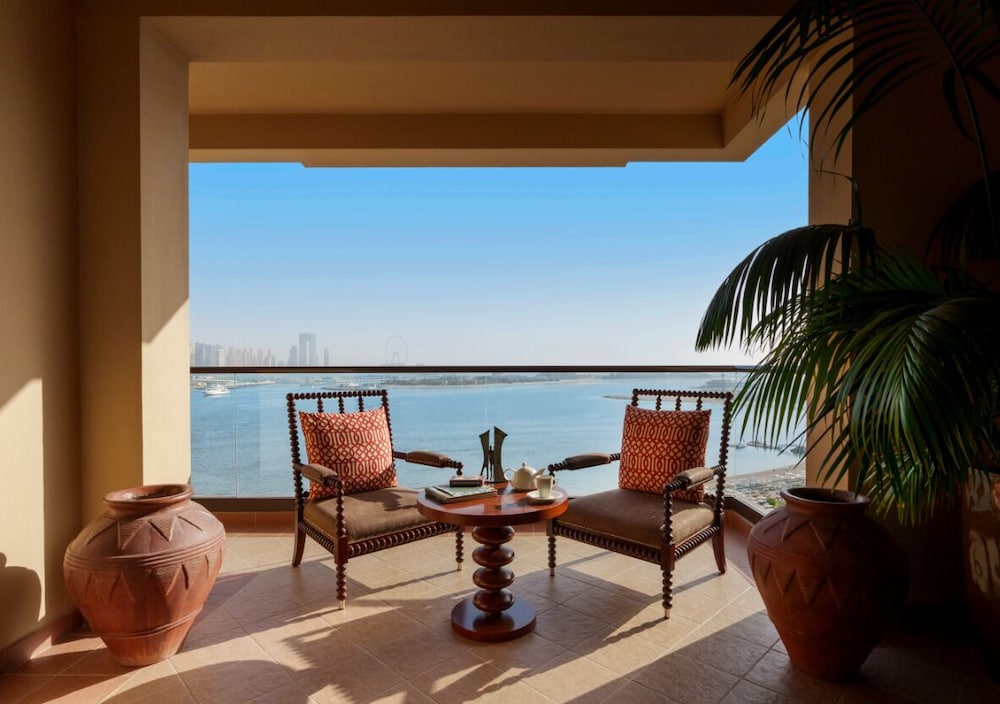 Fairmont Gold, Room, Multiple Beds, Balcony, Sea View