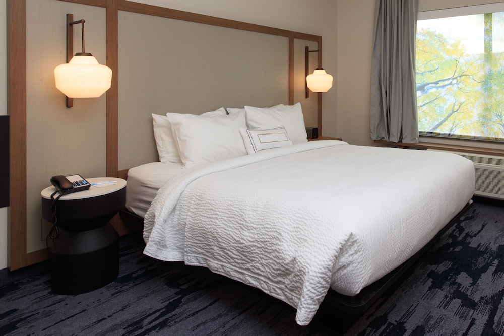 Room, 1 King Bed photo 2