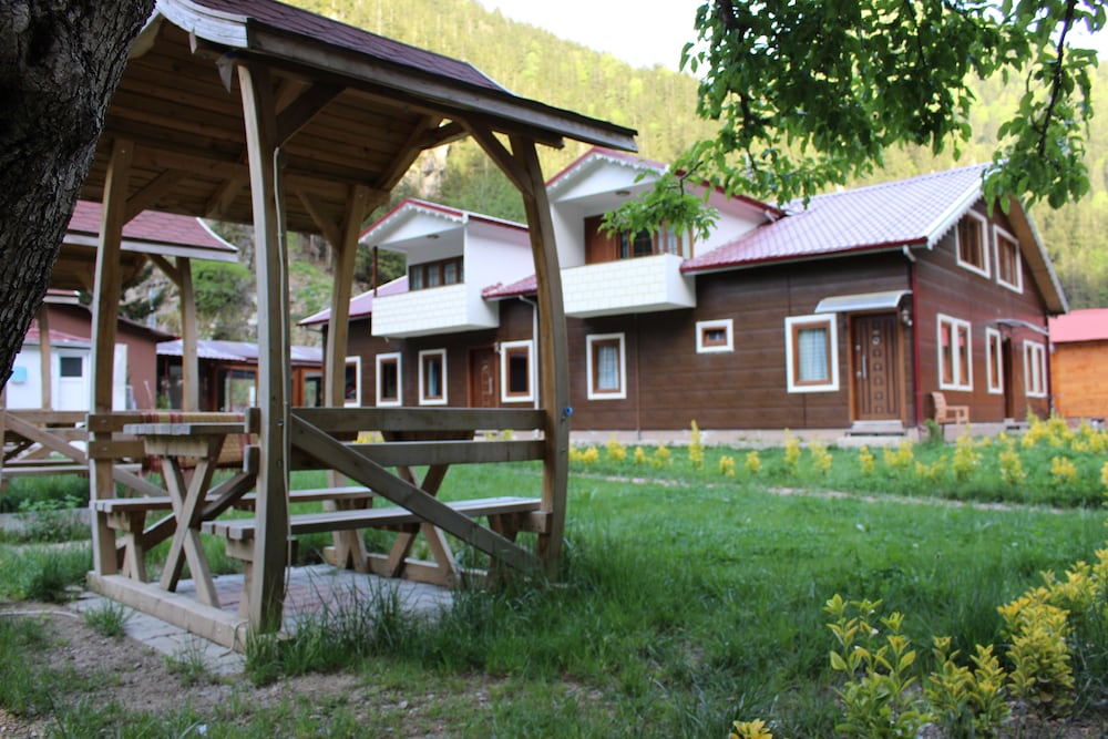 Family Studio Suite, 1 Bedroom, Kitchenette, Garden Area photo 2