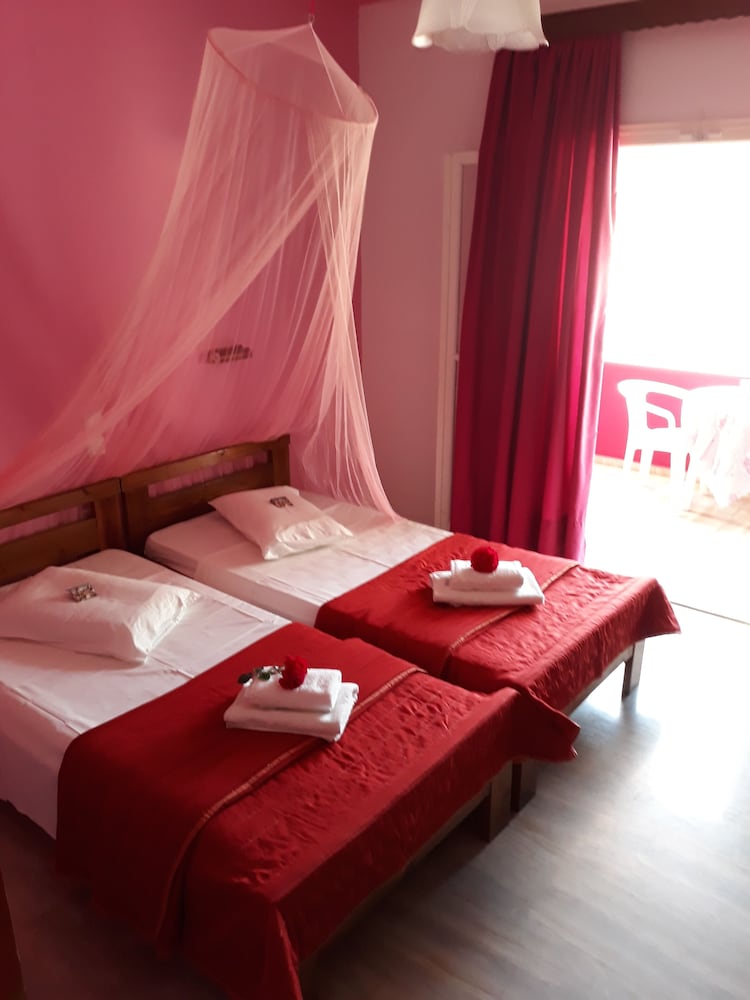 Twin Room, Mountain View (2)