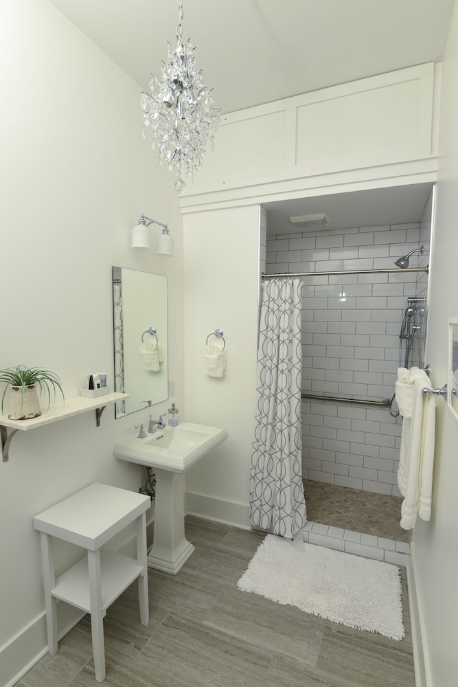Luxury Room, 1 King Bed, River View, Ground Floor