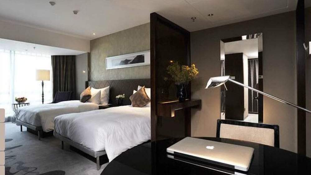 Executive Room - Photo 1