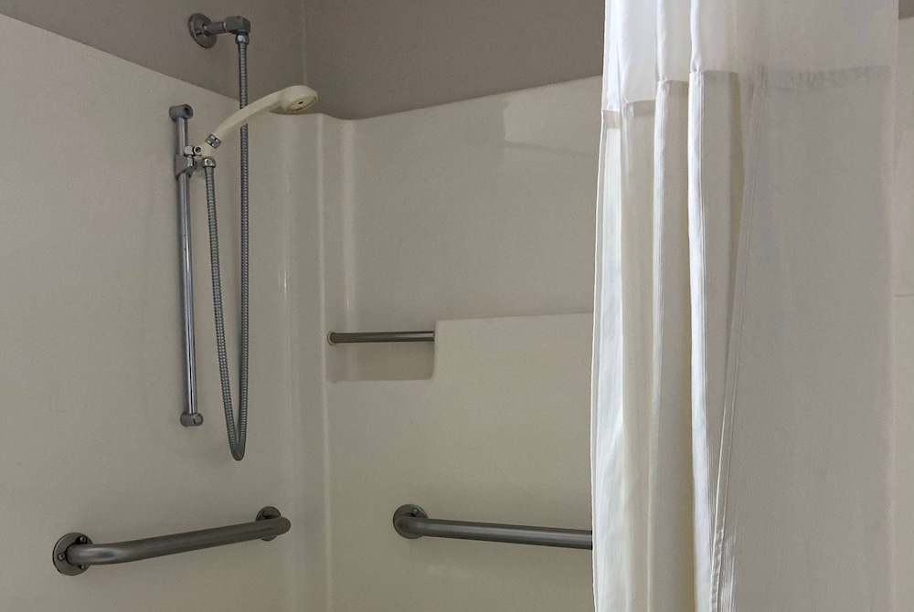 Days Inn by Wyndham Brunswick Bath Area, 사진 3