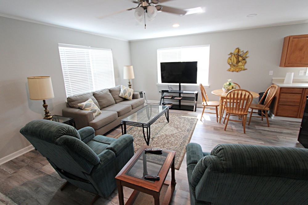 House, Multiple Beds, Kitchen (Silver Sands South)