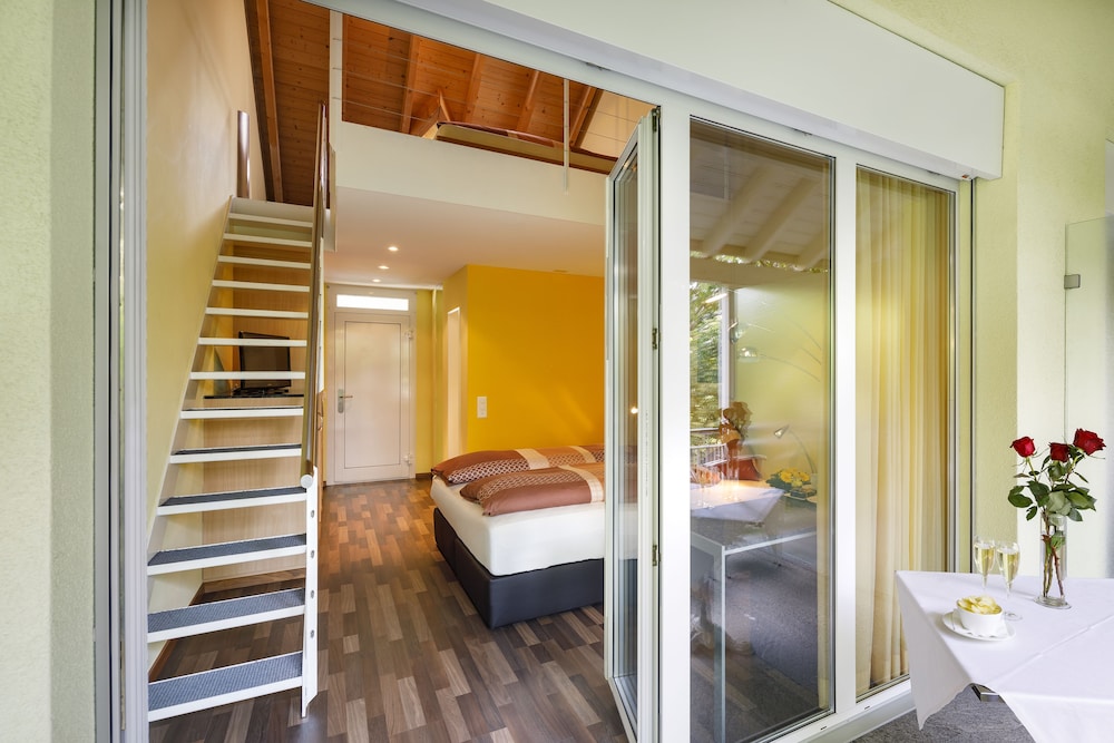 Duplex, Balcony, Garden View