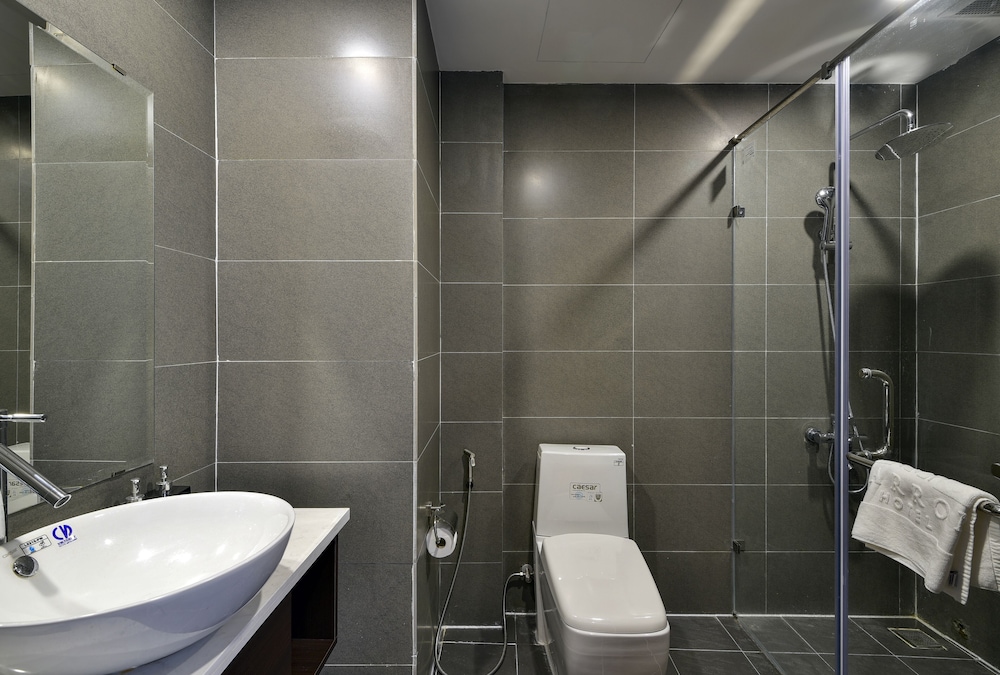 Superior Twin Room, City View photo 3