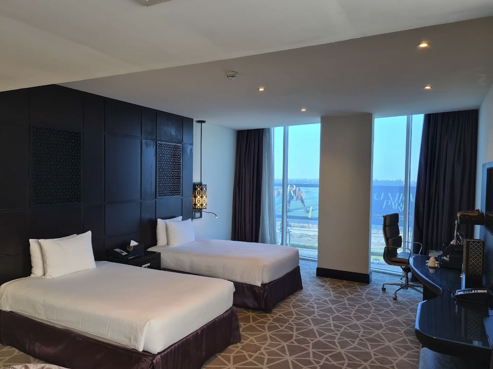 Standard Room, 2 Twin Beds, Accessible, City View photo 3