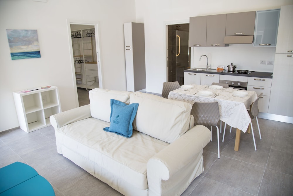 Apartment, 2 Bedrooms - Photo 3