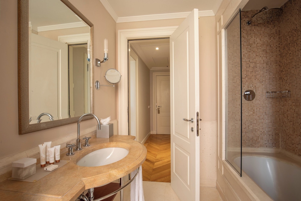 Junior Studio Suite