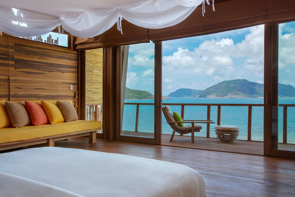 Beachfront 4-Bedroom Pool Villa - Photo 8