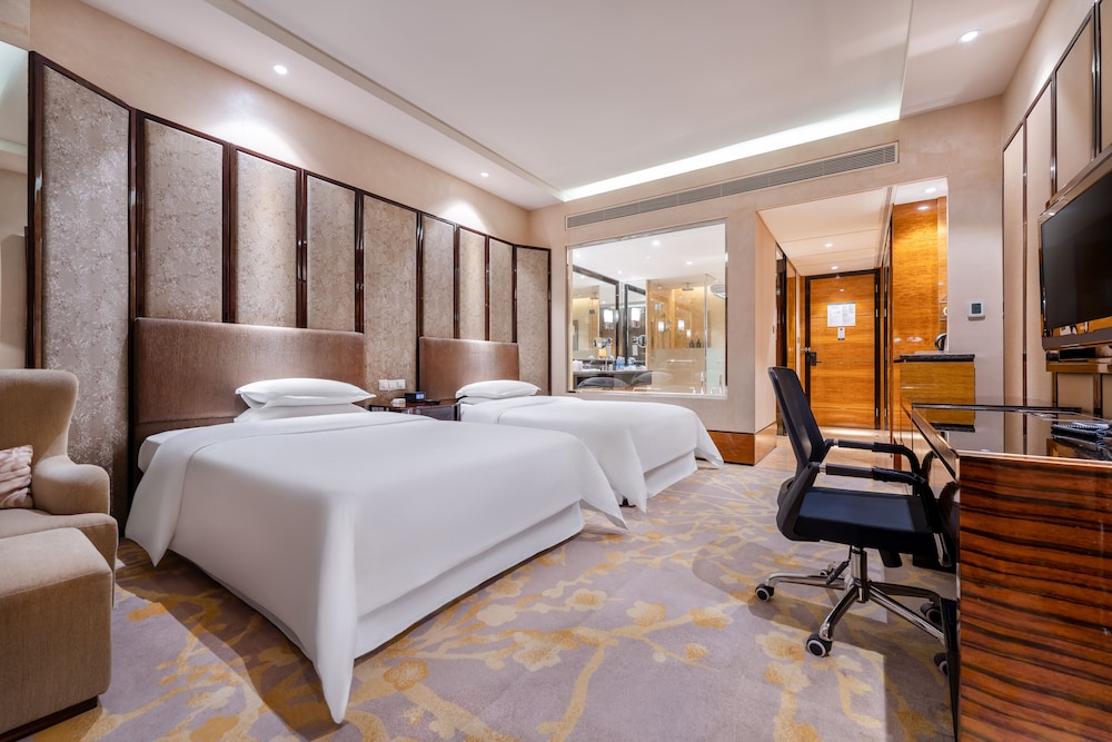 Club Room, 2 Twin Beds, City View - Photo 2