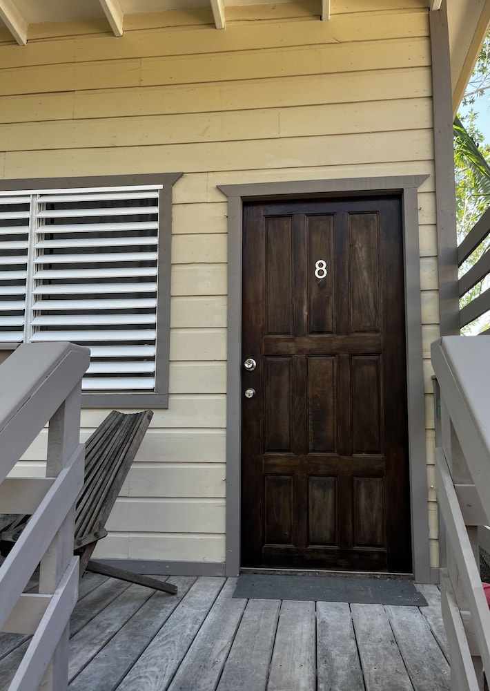 Cabana 8