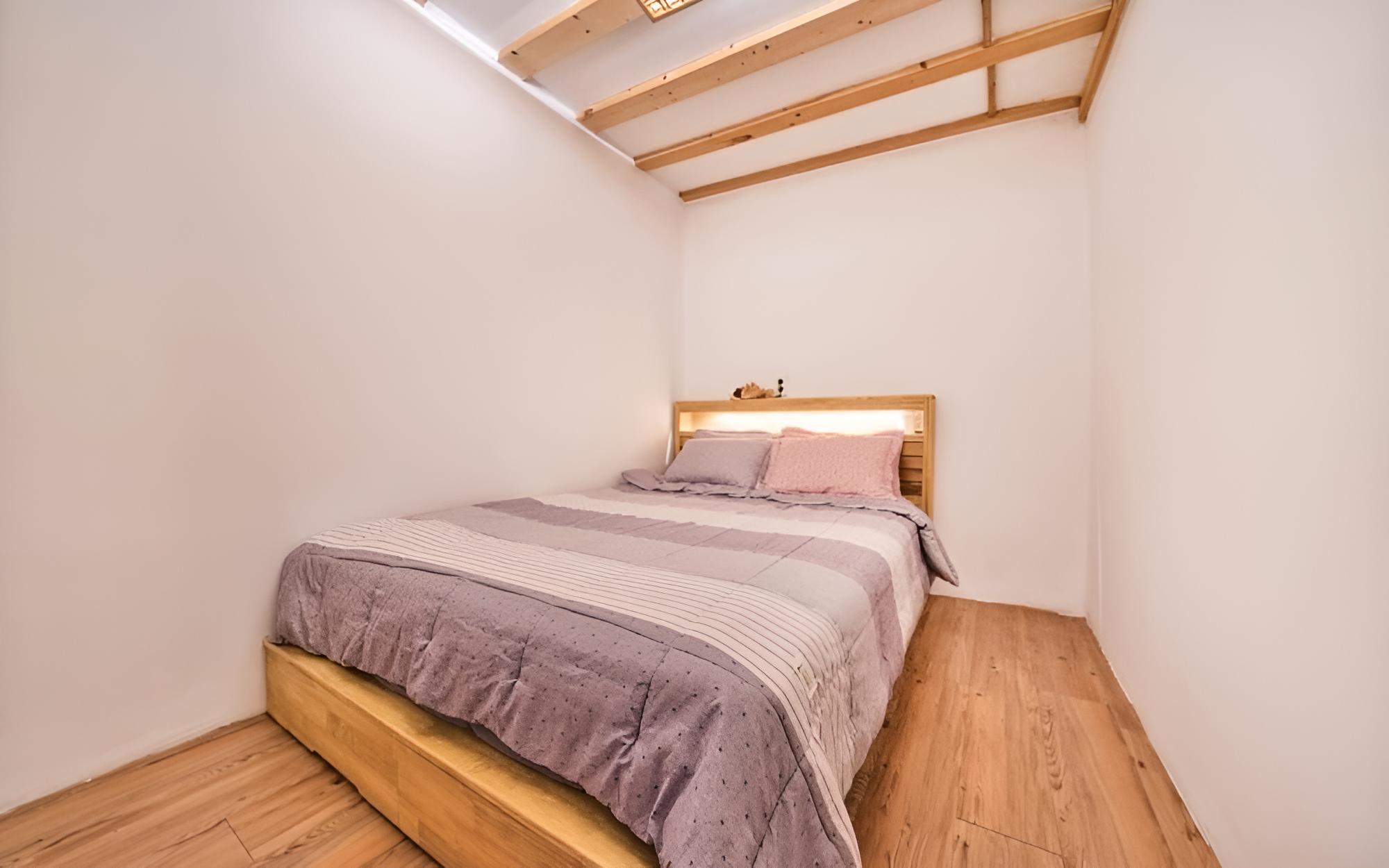 Room (Apple) - Photo 2