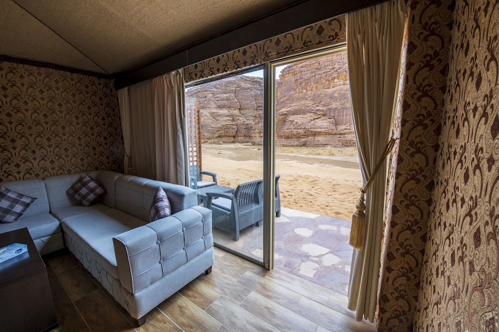Royal Suite, 1 Queen Bed, Terrace