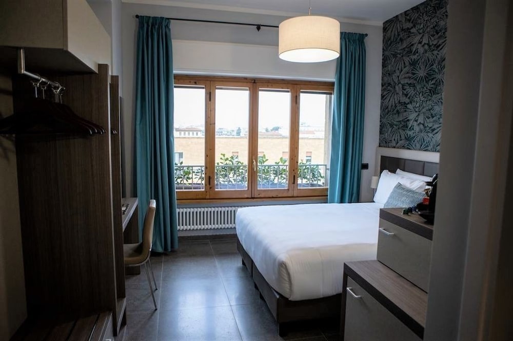 Classic Double or Twin Room photo 3