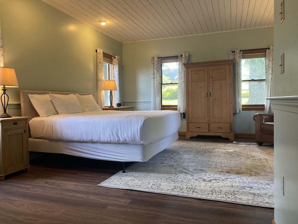 Grand Meadow Suite w/patio