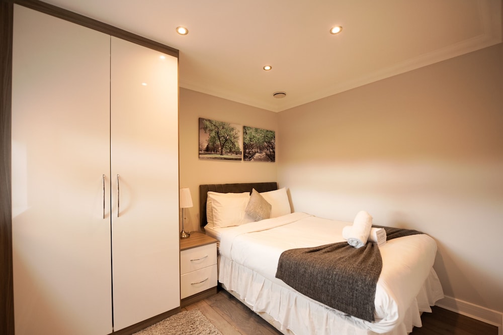 Luxury Penthouse, Private Bathroom, City View photo 2