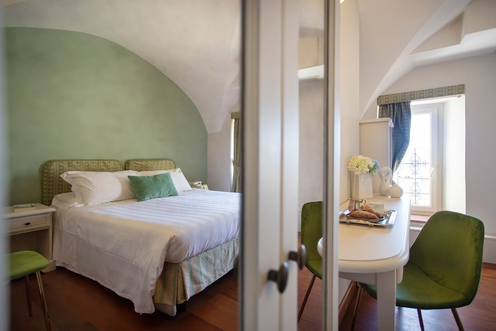 Classic Double or Twin Room, Valley View - Photo 1