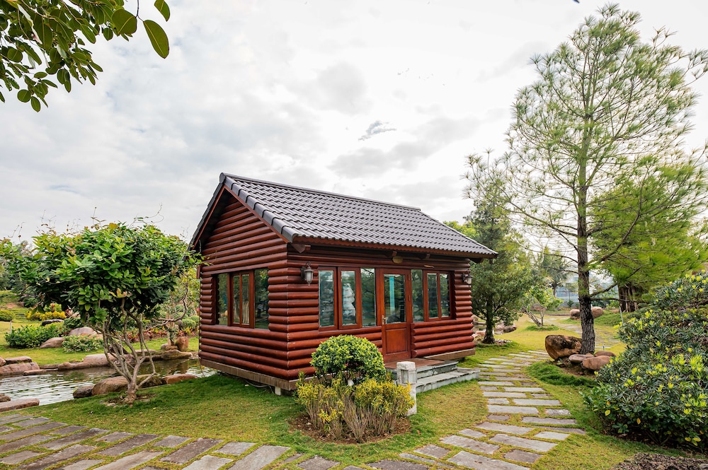 Deluxe Bungalow, Garden View photo 3