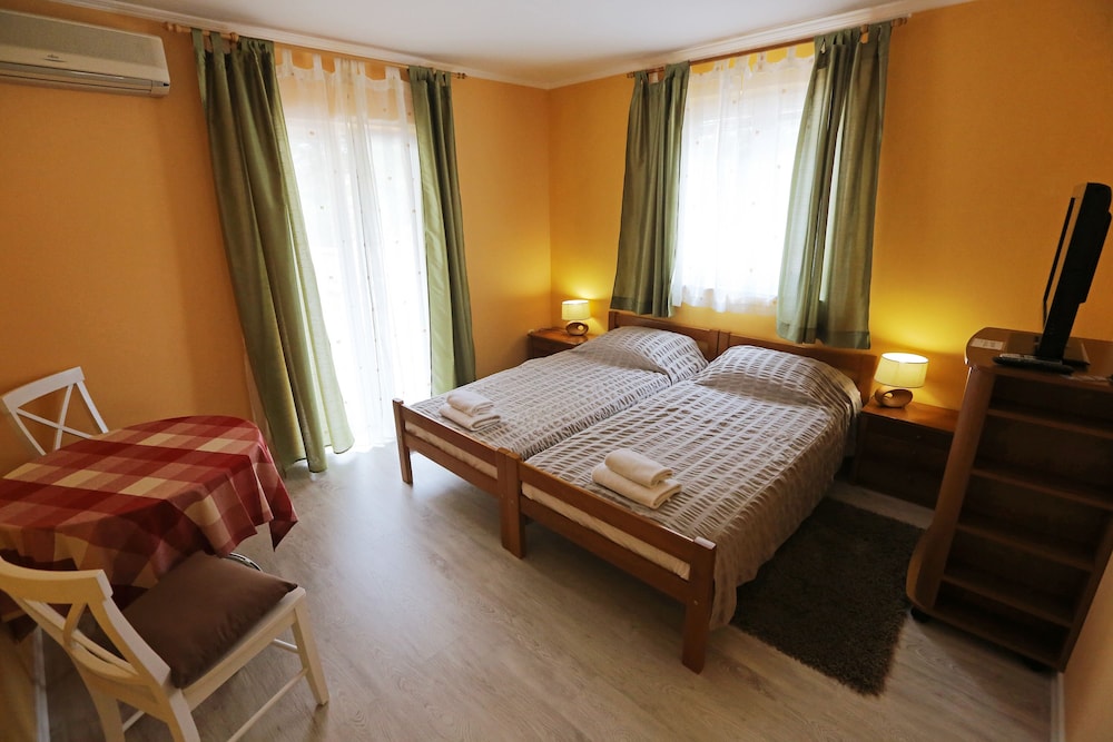 Classic Twin Room, Balcony