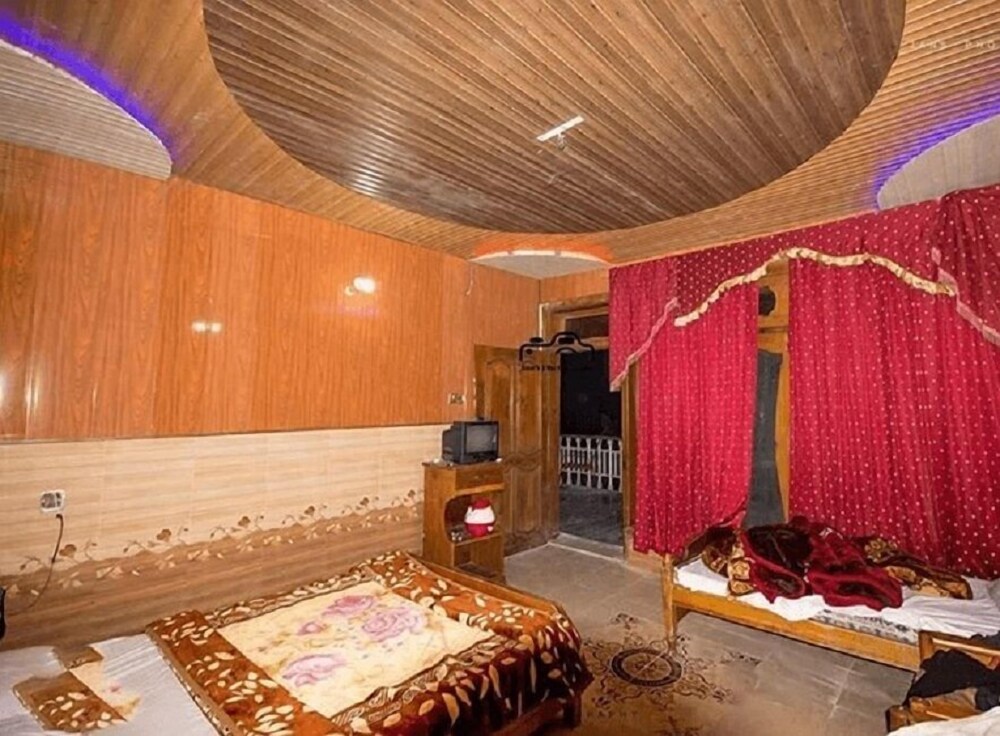 Standard Triple Room photo 2