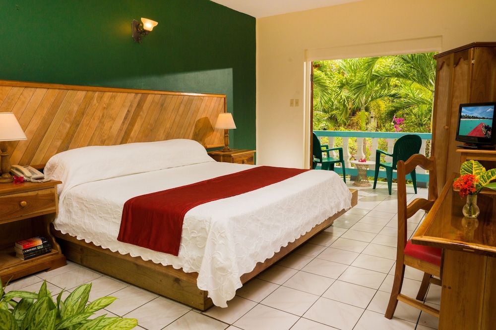 Beach Side Room, Garden View