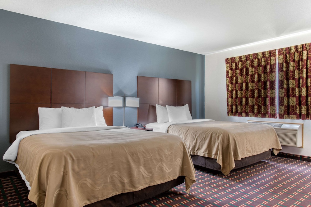 Standard Room, 2 Queen Beds, Non Smoking photo 1