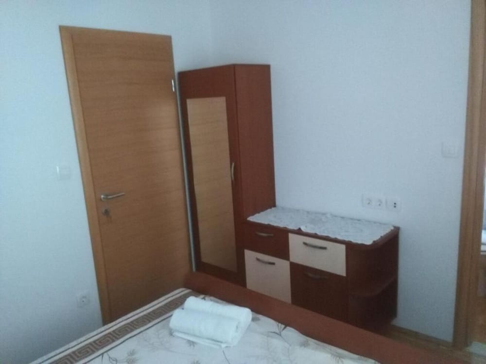 Apartment (Happiness - 70m To The Beach - A2(4))