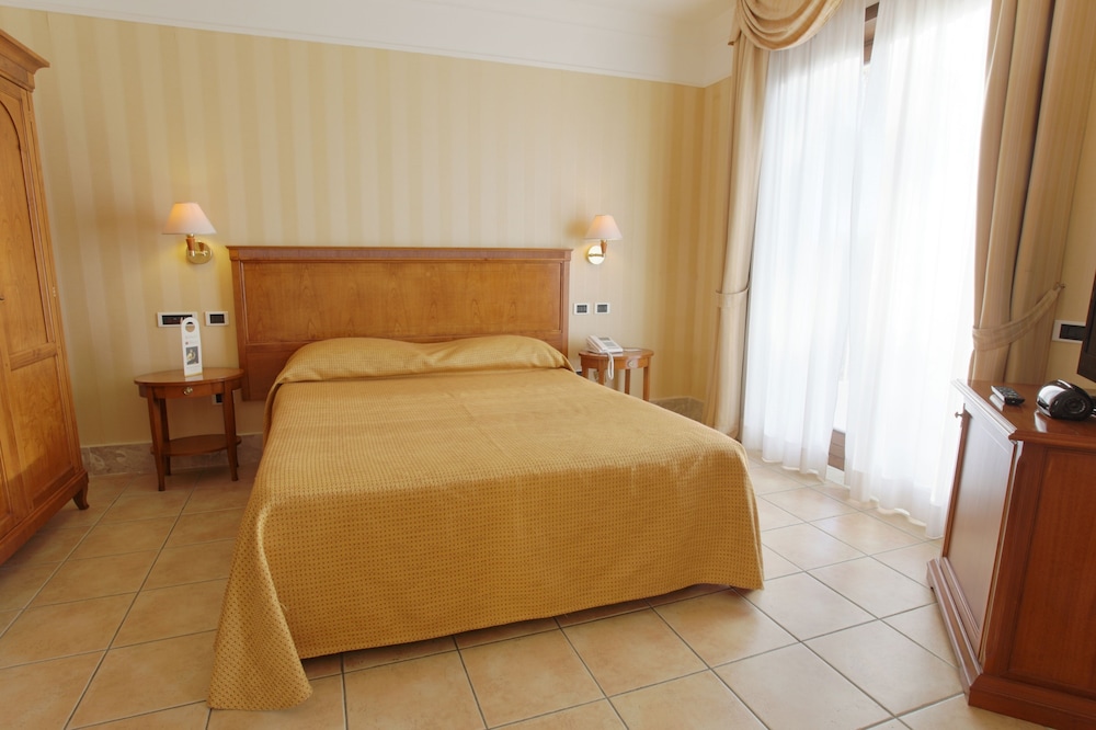 Double Room Single Use