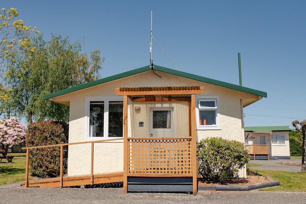 Self-Contained Unit - Kiwi photo 1