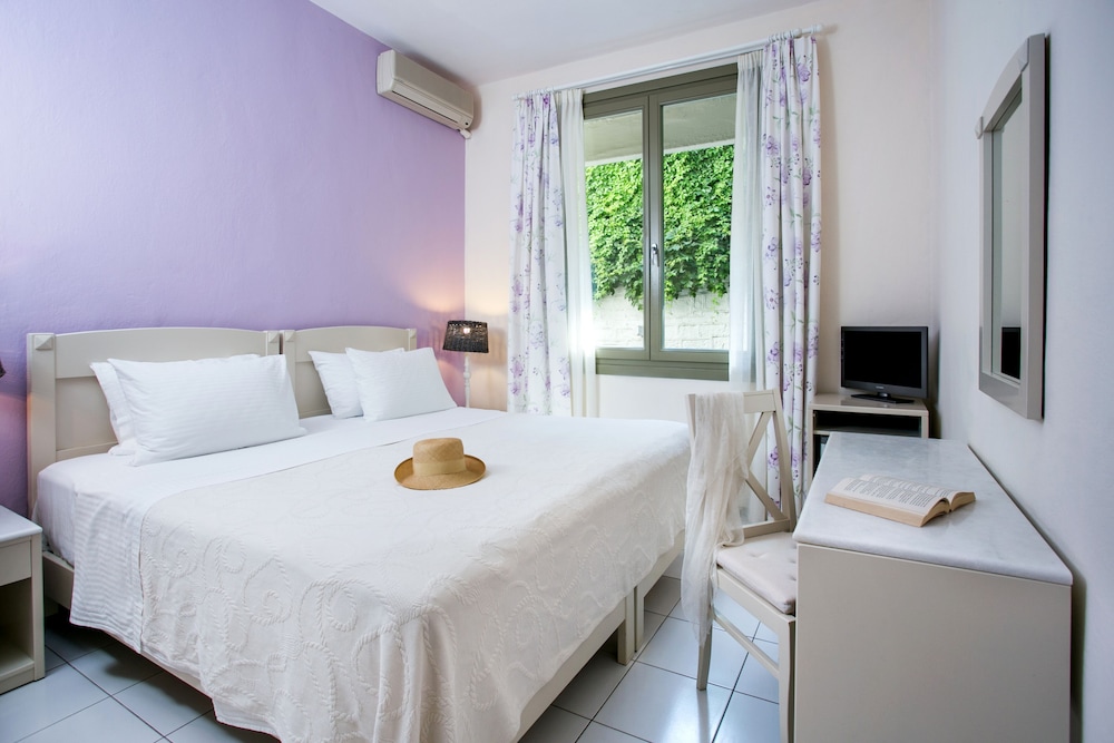 Economy Double Room photo 1