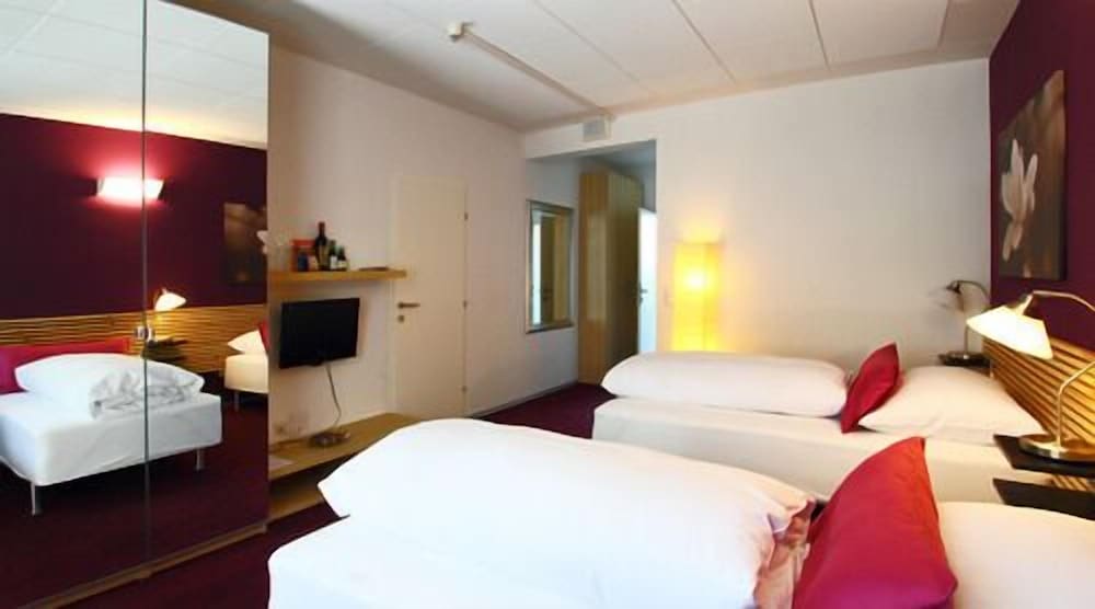 Basic Double Room, Non Smoking, Balcony photo 1
