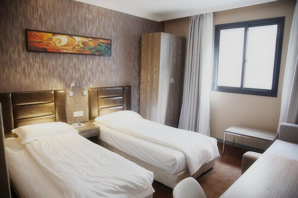 Standard Room, 2 Twin Beds photo 1