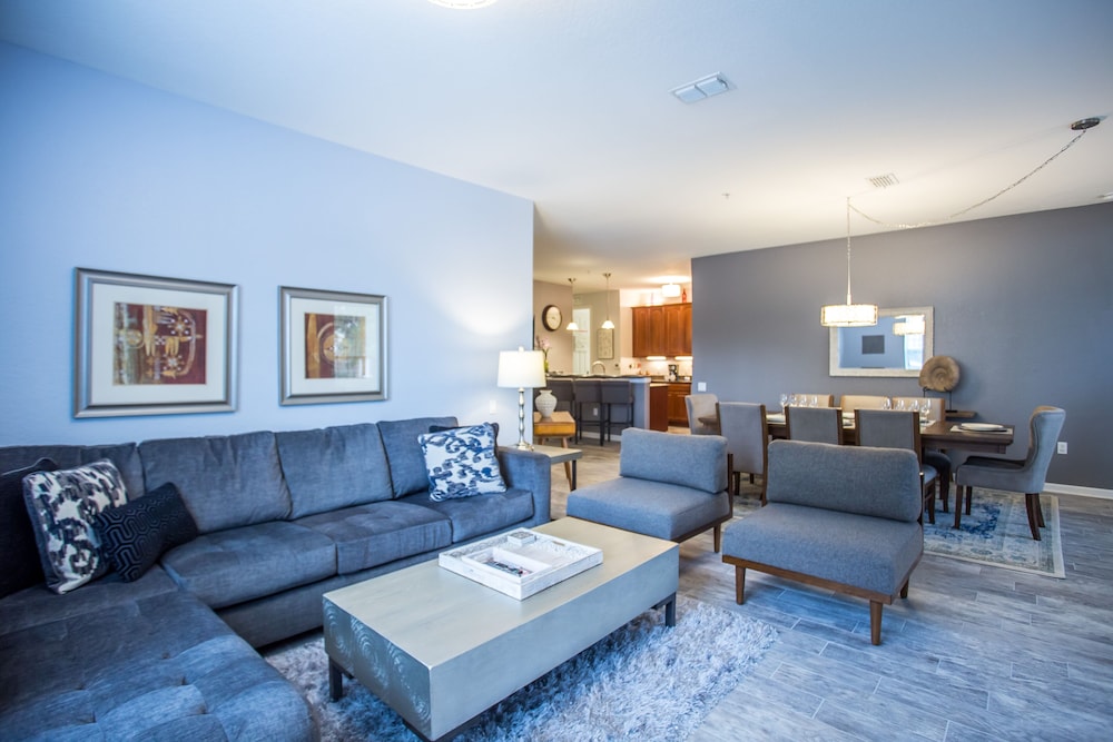 Condo, 3 Bedrooms